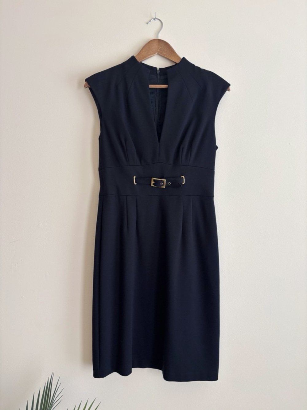 Trina Turk Astra Black Ponte Knit Cap Sleeve Sheath Dress Sz 6